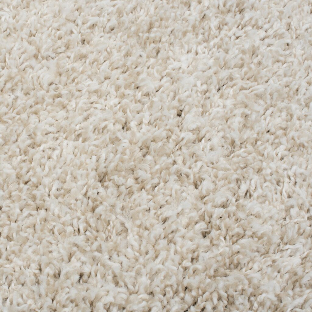 Covor Essence Shaggy Monocrom Bej Deschis