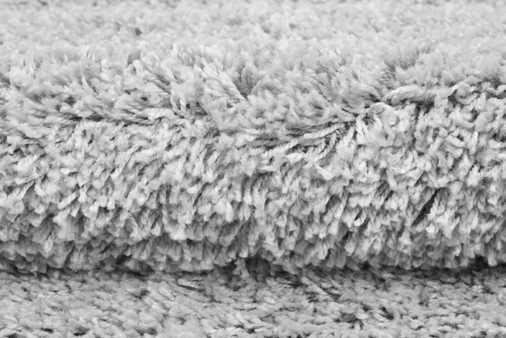 Covor Essence Shaggy Monocrom Gri Deschis