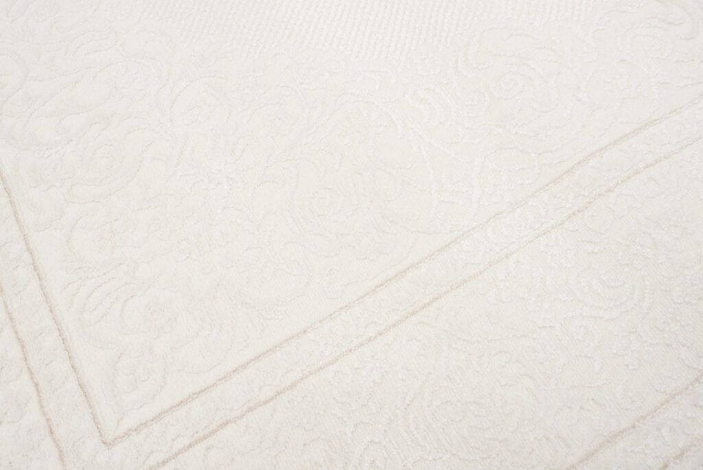 Covor Hera Crem Ornamente Vintage Efect 3D